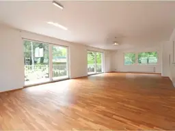 Exclusive, moderne Villenetage mit Terrassen in Pötzleinsdorf