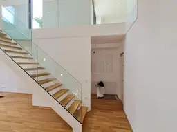 Moderne, lichtdurchflutete Galeriewohnung - Süd-Terrassen - Blick auf Stift, Kahlenberg &amp; Leopoldsberg