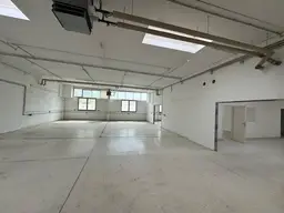 Produktionshalle nahe SCS