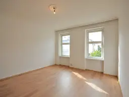 Charmantes 2-Raum-Büro mit Hofblick
