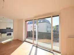 Großzügige 4-Zimmer-Wohnung mit zwei Bädern und Balkon in Döbling