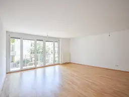 Hofruhelage mit Balkon | Schöne 3-Zimmer Wohnung mit neuer Küche