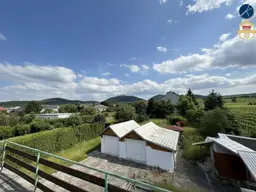 Wohnhaus auf großzügigem Bauland mit Blick auf Stift Göttweig