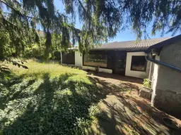 Traumgrundstück 2530 m²- Haus mit Waldrandlage &amp; Vermietungsoption – 300 m² Fläche in Ladendorf!"