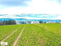 sonniges Baugrundstück mit Panoramablick über Ried i.I. in Ruhelage