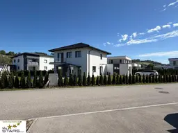 großes Einfamilienhaus mit 5 Zimmer, 130 m², Garten, Pool, Garage u.v.m.