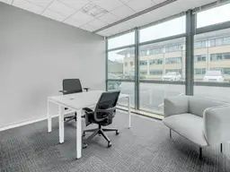 All-inclusive-Zugang zu professionellen Büroräumen für 1 Person in Regus Airport West 