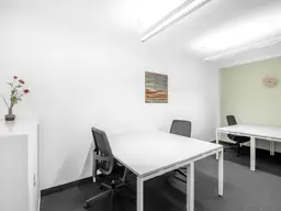 Privater Büroraum für 3 Personen in Regus City Tower