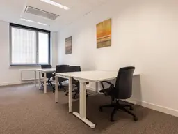Privater Büroraum für 3 Personen in Regus Westbahnhof