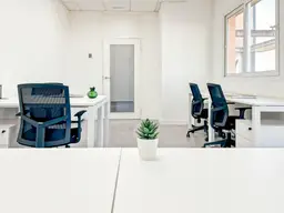 Privater Büroraum für 3 Personen in Regus Raaba