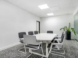 All-inclusive-Zugang zu professionellen Büroräumen für 4 Personen in Regus Millennium Tower