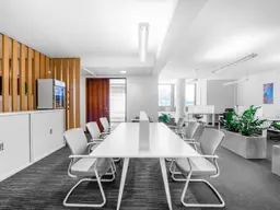 Buchen Sie sich einen eigenen Schreibtisch in Regus City Tower