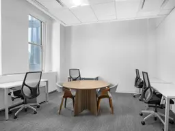 All-inclusive-Zugang zu professionellen Büroräumen für 3 Personen in Regus Airport West 