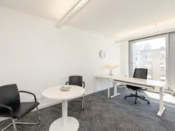 All-inclusive-Zugang zu professionellen Büroräumen für 1 Person in Regus City Tower