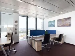 All-inclusive-Zugang zu Coworking-Bereichen in Regus Twin Towers 