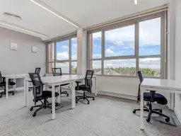 Privater Büroraum für 5 Personen in Regus Modepark Röther