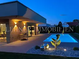 * Erstbezug in Dobl * Mediterranes Refugium * Hochwertiger Bungalow mit mediterranem Flair und einem Olivenbaum im Herzen des Lichthofs *