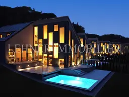 *** TOBELBAD - LUXUS CHALET MIT BEEINDRUCKENDER GALERIEHÖHE IN IDYLLISCHER WALDRANDLAGE ***