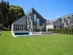 *** TOBELBAD - LUXUS CHALET MIT BEEINDRUCKENDER GALERIEHÖHE IN IDYLLISCHER WALDRANDLAGE ***