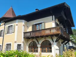 Historische VILLA am Mondsee mit BADEPLATZ