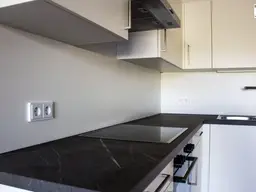 Moderne Gartenwohnung mit großer Sonnenterrasse &amp; Garagenstellplatz!