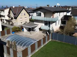 Großzügiges Einfamilienhaus mit Swimmingpool