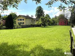 Traumhaftes Grundstück im ruhigen Hatlerdorf