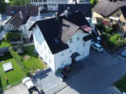 Großes Mehrfamilienhaus mit 5 Wohnungen