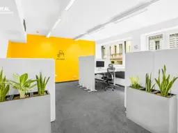 GERÄUMIGES BÜRO NAHE DEM KARLSPLATZ