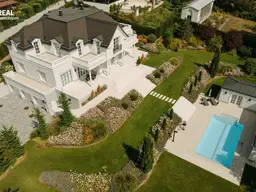 s REAL - Repräsentative Villa in exklusiver Ruhelage