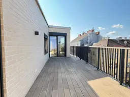 Moderne 2-Zimmer-Dachgeschosswohnung mit traumhafter 36 m² Dachterrasse in Ottakring – Provisionsfrei!