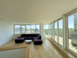 Helle Dachgeschosswohnung mit Dachterrasse und Parkblick!