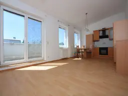 PENTHOUSE, hell, 2 Zimmer + 2 Terrassen u. Autoabstellplatz, S-BAHN , ca. 34 Minuten zum Praterstern. hohe Räume bis 3,40m!