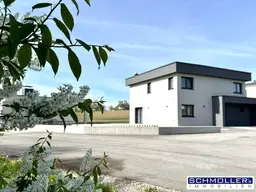 Modernes Einfamilienhaus mit Pool und Sommerhaus in Ruhelage