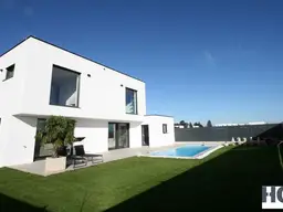 !TOP PREIS! Italienisches Designer Einfamilienhaus mit gepflegten Garten und Pool