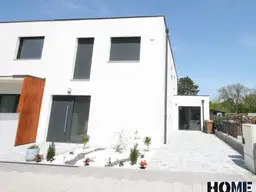familienfreundlich wohnen, professionell arbeiten im Nebengebäude, entspannen auf der Terrasse