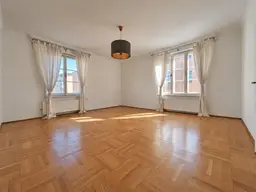 Exklusive 4 Zimmer Altbauwohnung in zentraler Lage