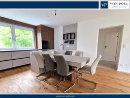 Kernsanierte 4-Zimmer-Wohnung mit Westloggia