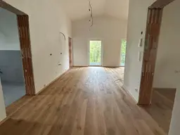Sehr helle 3 Zimmer Dachgeschosswohnung - 5min zu Fuss ins Zentrum