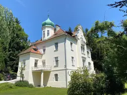 Elegant art nouveau villa with a view of Lake Wörthersee. Elegante Villa mit Wörthersee-Blick