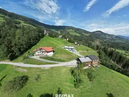 Herrlich gelegenes Baugrundstück in Aussichts- und Sonnenlage im Zillertal