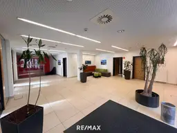 NEU! Neuwertige Gewerbefläche in bester Zentrumslage - vielfältige Nutzung möglich