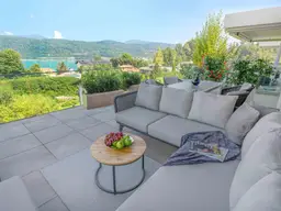 Exklusives Penthouse mit Sonnenterrasse und Seezugang