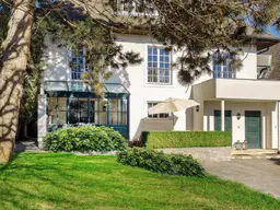 Großzügige Villa mit uneinsehbarem Garten und Blick auf den Nußberg