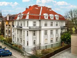 Einzigartiger Rohdachboden mit atemberaubendem Ausblick