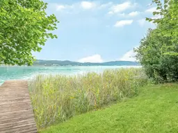 Sonniges Grundstück mit wunderschönem Wörthersee-Blick und charmanten Seezugang