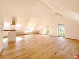 Moderne Dachgeschosswohnung mit hochwertiger Ausstattung und zentraler Lage