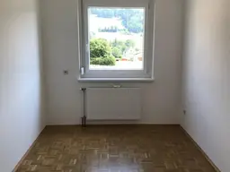 Familienoase mit 2 Balkonen mitten im Grünen