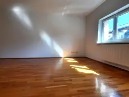 HELLIGKEIT-RUHE-GEMÜTLICHKEIT MIT BALKON