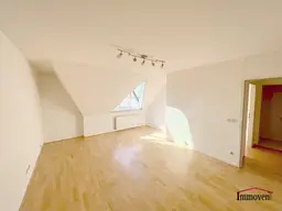 TOPLAGE - 2-Zimmerwohnung im Dachgeschoss!